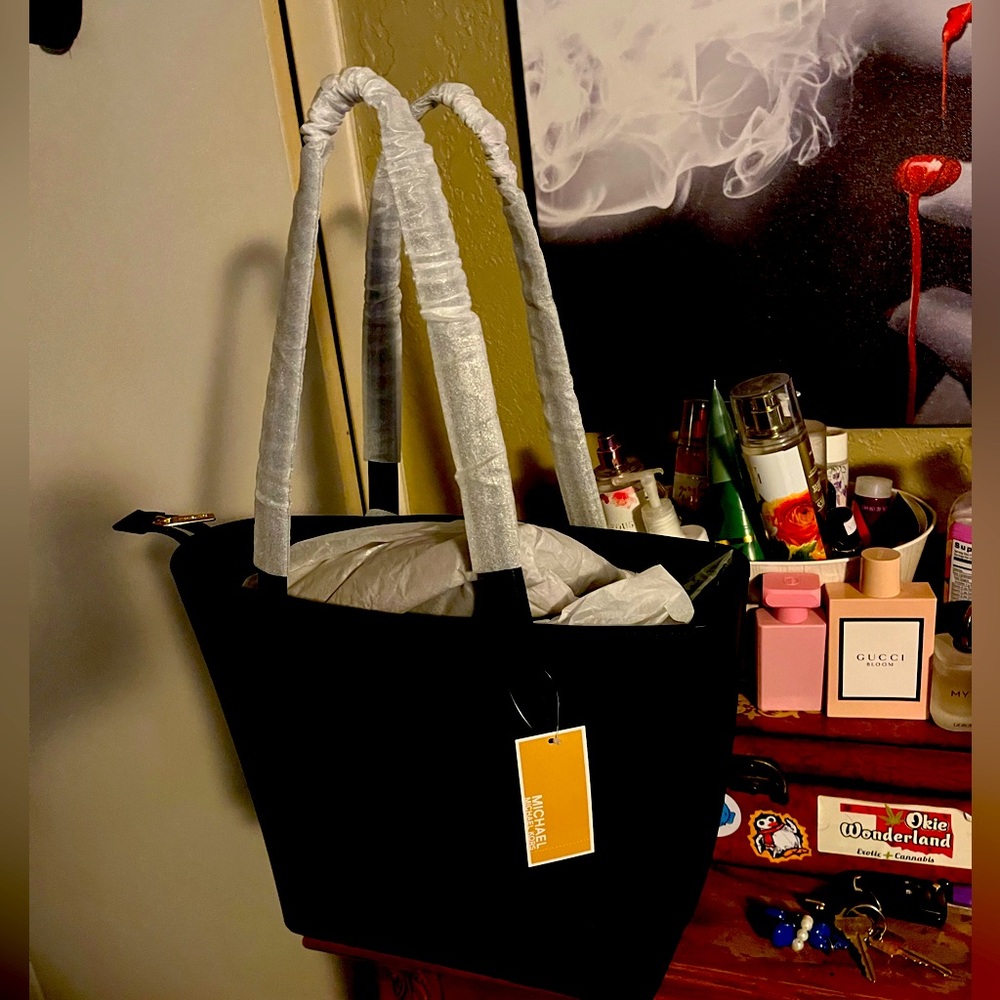 Micheal Kors XL tote
